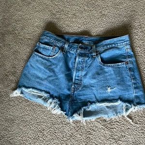 Levi’s 501 light wash jean shorts